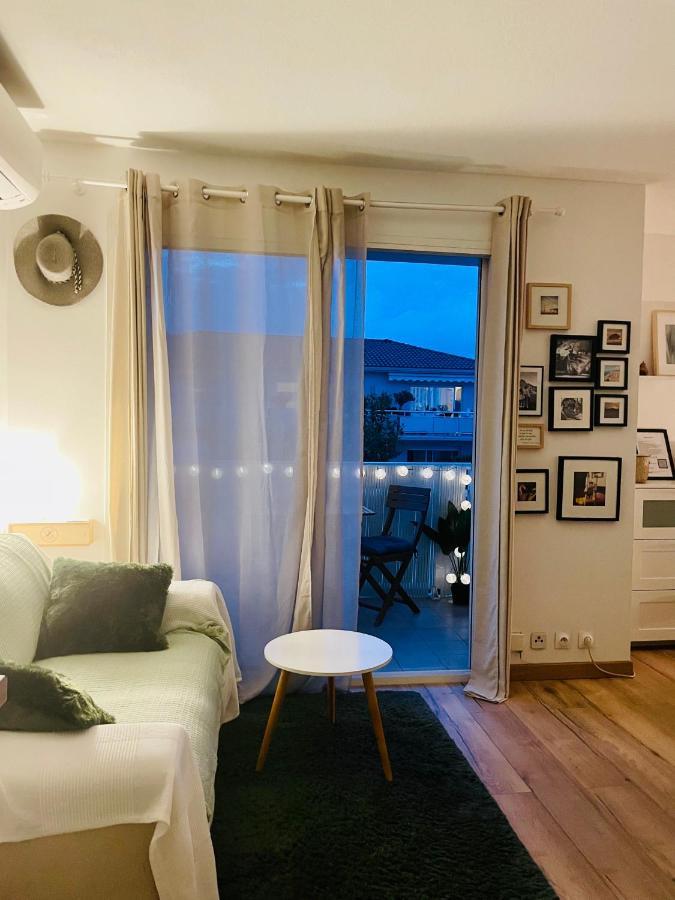 Studio Cosy Avec Terrasse Saint-Laurent Du Var Limite Nice Zewnętrze zdjęcie